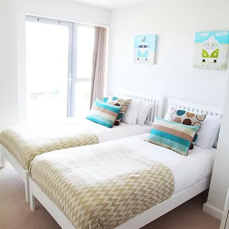 Azure 7 * New Quay